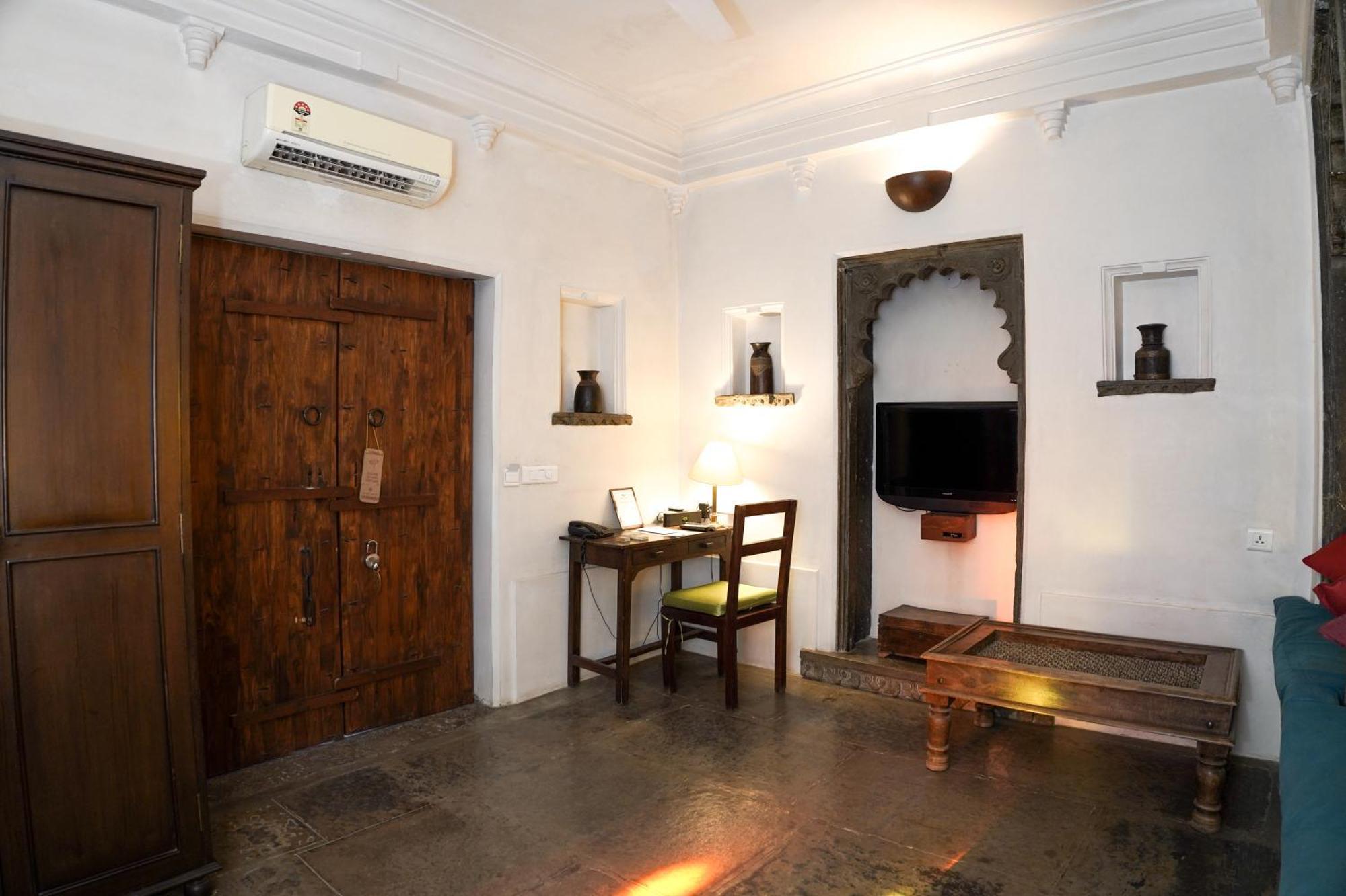 Madri Haveli Hotel Udaipur Exterior photo
