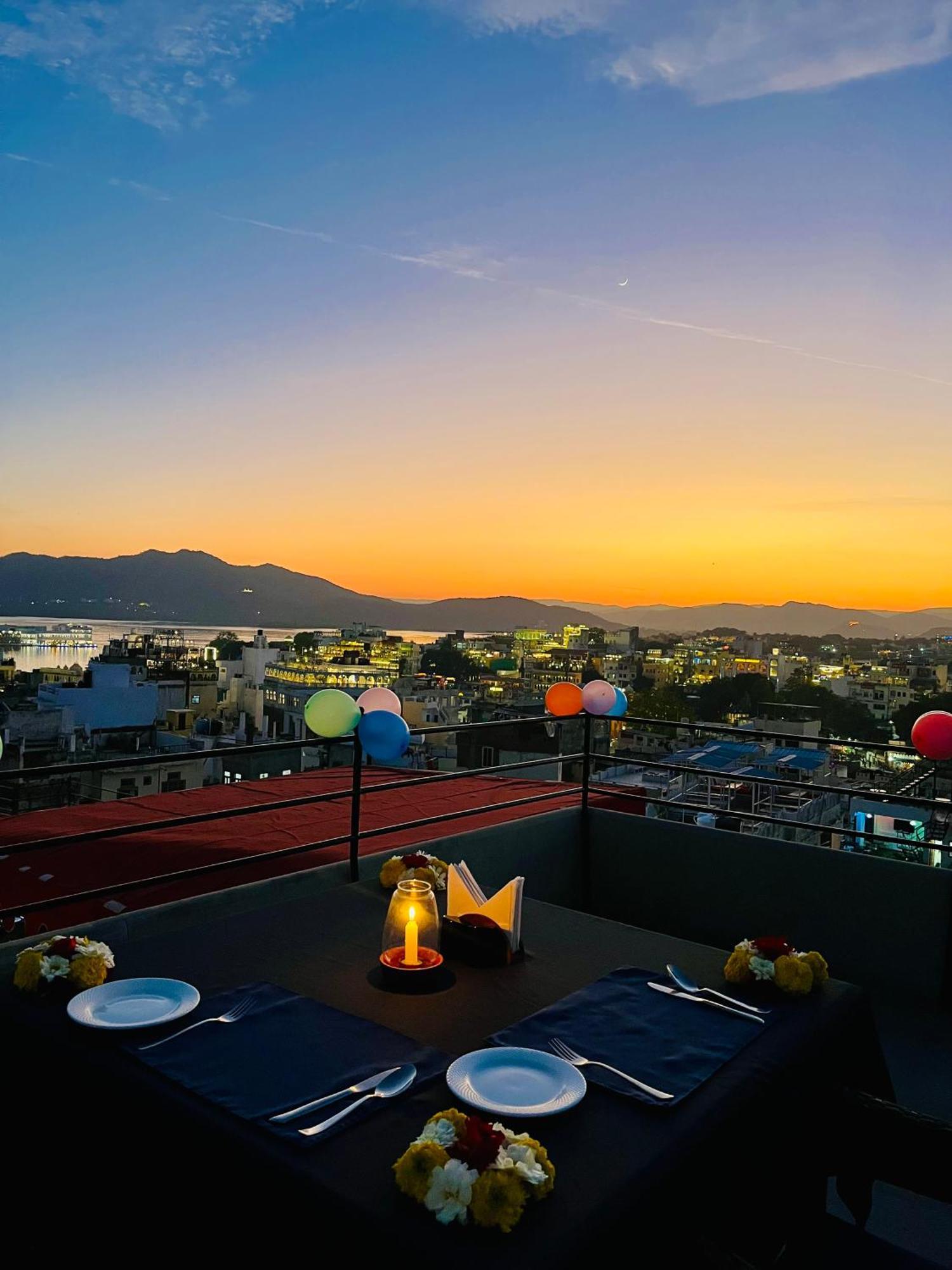 Madri Haveli Hotel Udaipur Exterior photo