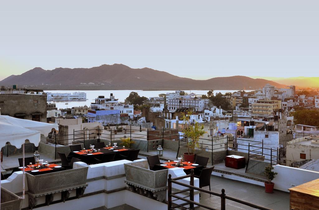 Madri Haveli Hotel Udaipur Exterior photo